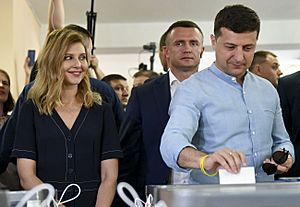 Volodymyr Zelenskyy voted in parliamentary elections (2019-07-21) 05