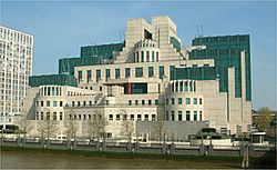 Secret Intelligence Service building - Vauxhall Cross - Vauxhall - London - 24042004