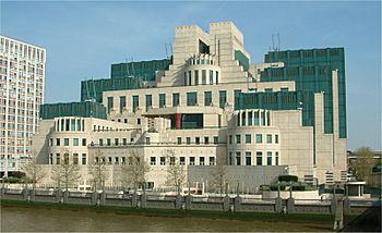 Secret Intelligence Service building - Vauxhall Cross - Vauxhall - London - 24042004