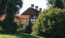 Manor in the hamlet of Römerswil in St. Ursen