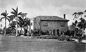 W.J. Howey Mansion - Howey-in-the-Hills, Florida (8019421758)