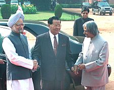 The President, Dr. A. P. J. Abdul Kalam and the Prime Minister, Dr. Manmohan Singh with the Senior General Mr. Than Shwe