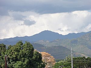 Cerro de Punta as seen from Museo de Arte de Ponce, Ponce, Puerto Rico (DSC03460)