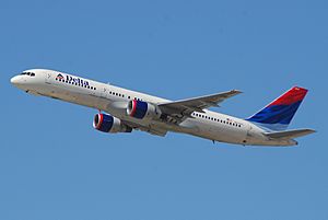 Delta Air Lines Boeing 757-232; N614DL@LAX;18.04.2007 463qm (4272229024)