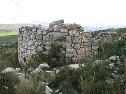 Tunanmarca Archaeological site - storehouse