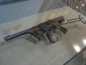 AK-SMG-1942