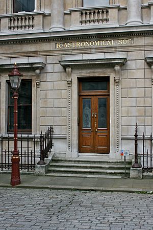 Entrance to the Royal Astronomical Society 3