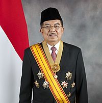 Jusuf Kalla with vice presidental decorations (2014)