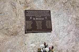 Memorial Boulder (3855680673)