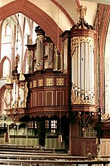 Orgel Blick vom Langschiff.jpg