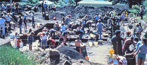 Scotts Valley volunteers at SCR-177. Memorial Day, 1983