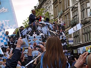 2011 FA Cup Final Victory Parade (4)