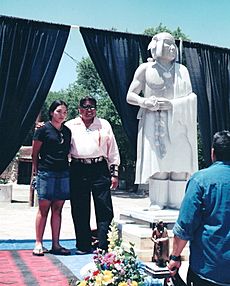 Sculptor Cliff Fragua and Po'pay statue