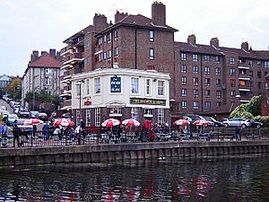 Upper clapton anchor and hope