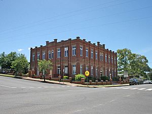 Technical College Building, corner of Central and Dee Streets, from SE (2015).jpg
