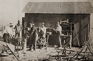Llano-machine-shop-1914