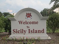 Sicily Island, LA, welcome sign IMG 0285.JPG