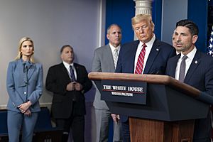 White House Press Briefing (49680308871)