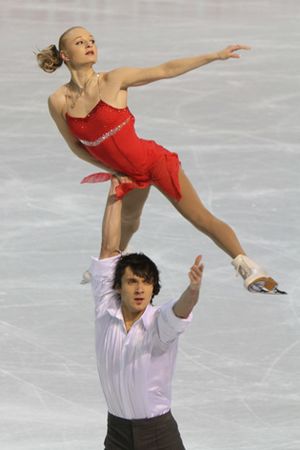 Maria Mukhortova and Maxim Trankov at 2010 European Championships (3)