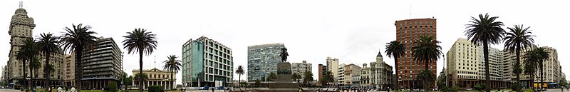 Montevideo Décembre 2007 - Plaza de Armas 2