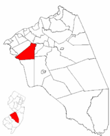 Mount Laurel highlighted in Burlington County. Inset map: Burlington County highlighted in the State of New Jersey.