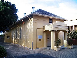 Old Courthouse, Perth.jpg