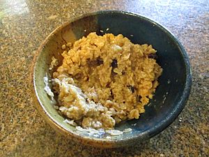 Oatmeal with raisins and chopped walnuts 5
