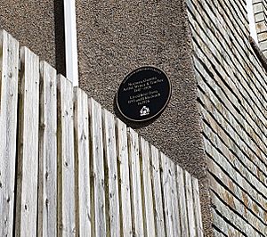 Penzance - Norman Garstin's heritage plaque.jpg