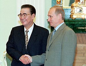 Vladimir Putin with Li Peng-2
