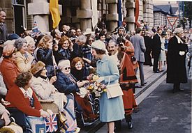 Walkabout by Her Majesty The Queen, Town Hall Square, Grimsby 12th July 1977 (archive ref CCHU-4-1-9-2) (26284940210)