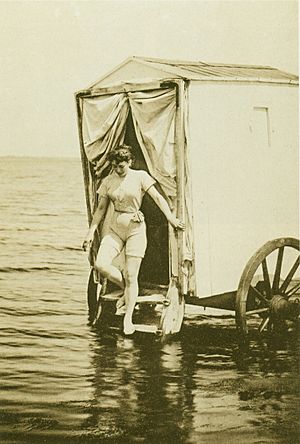 Woman in bathing suit (1893)