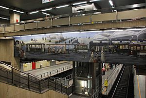 Paul Delvaux in Metro 'Beurs' Brussel