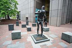 Bill Russell statue by Ann Hirsch (Boston)