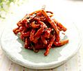 Mumallaengimuchim (seasoned dried Korean radish)