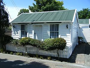 12 Drummond Street Sydenham Christchurch New Zealand Historic Totara Cottage 1876