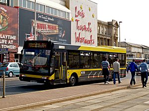 Blackpool Transport bus 221 (T884 RBR), 17 April 2009