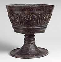 Terracotta chalice MET DP132264 (cropped)