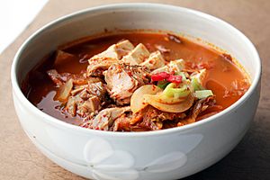 Tuna kimchi-jjigae