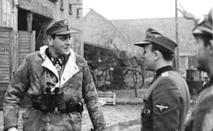 Bundesarchiv Bild 183-R81453, SS-Obersturmbannführer Otto Skorzeny an der Oder retouched