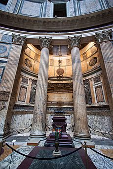 Pantheon, Rome, grave of Umberto I, 2013-03-07