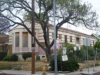 Washington Irving Branch Library, Los Angeles.JPG