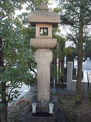 キリシタン灯籠（梅窓院）