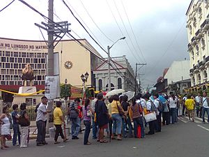 Line at the Corazon Aquino wake at the Manila Cathedral