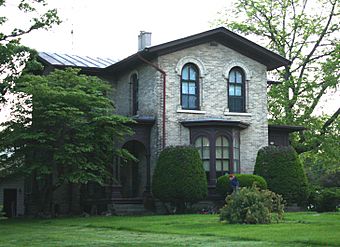 Fred and Lucia Farnham House Front View.jpg
