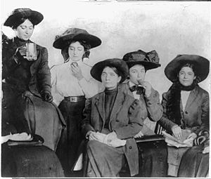 NY shirtwaist workers strikers having lunch