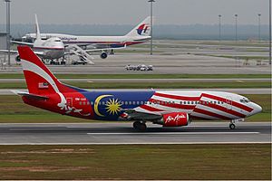 Air Asia Boeing 737-300 Malaysian Flag MRD