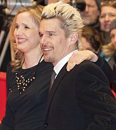 Julie Delpy and Ethan Hawke, red carpet for the premiere of "Before Midnight" (cropped)