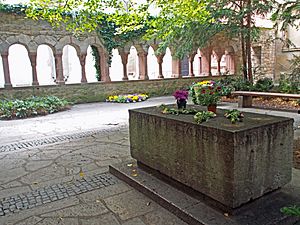 Würzburg Lusamgärtchen Grab Walter von der Vogelweide