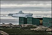 Icebergs ^ Houses - panoramio.jpg
