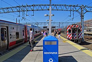 MNRR and SLE trains at New Haven